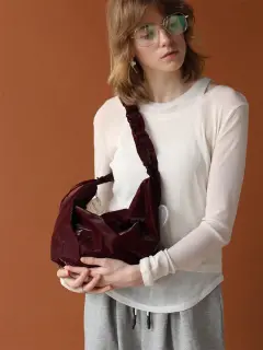 ヤマダヤLASUD アシンメトリーフラップボディバッグ ヤマダヤLASUD アシンメトリーフラップボディバッグ LASUDの