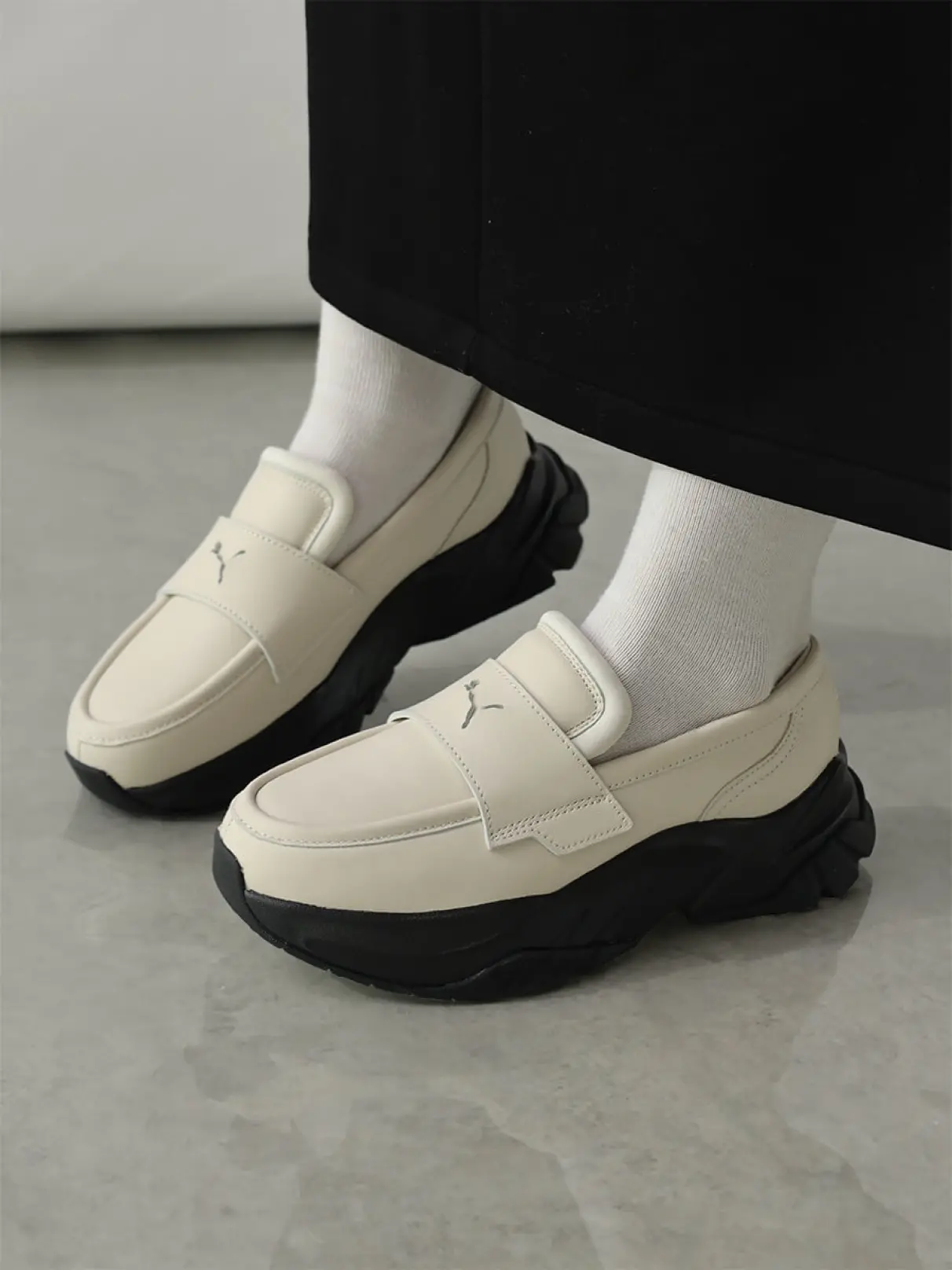 L*s様 Puma ブラック ローファー 厚底 軽やかな厚底デザイン｜PUMA プーマ ローファー LOAFYR