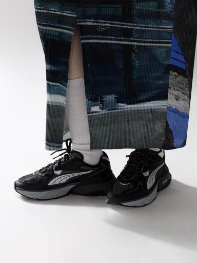 PUMAxスニーカー