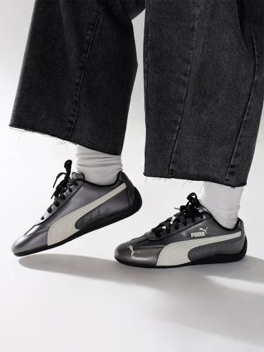 PUMAxスニーカー