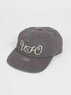 チャコールグレー