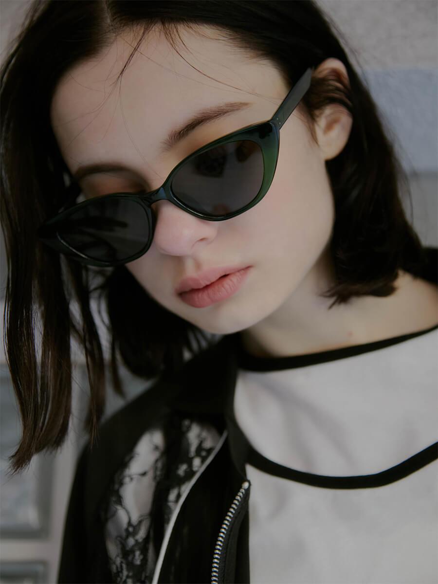 【NUEF別注】CATEYE FRAME SUNGLASSES/GRASS CHAIN SET