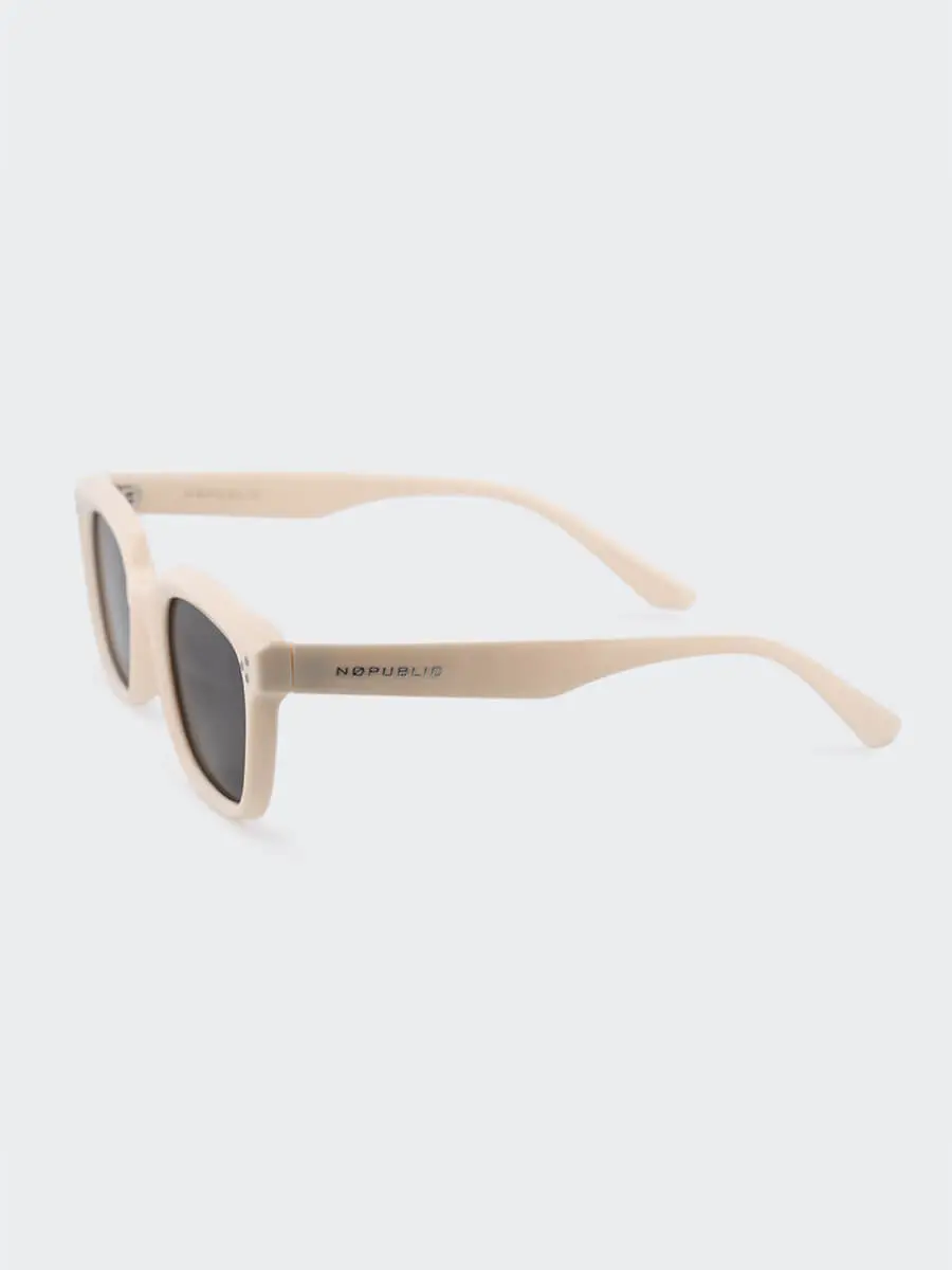 01:06 WIDE SQUARE FRAME SUNGLASSES - NOPUBLIC - :ETHR OF｜YAMADAYA