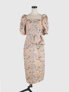 ライトオレンジ