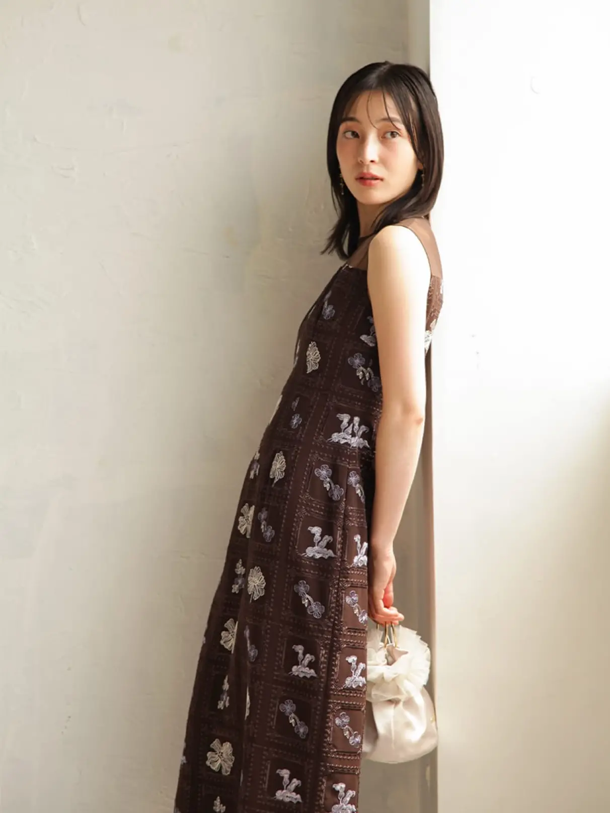 スクエアフラワー刺繍ワンピース - petirobe - petirobe｜YAMADAYA STORE