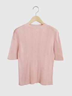 ピンクベージュ