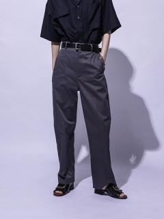 チャコールグレー