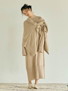 ベージュ　174cm