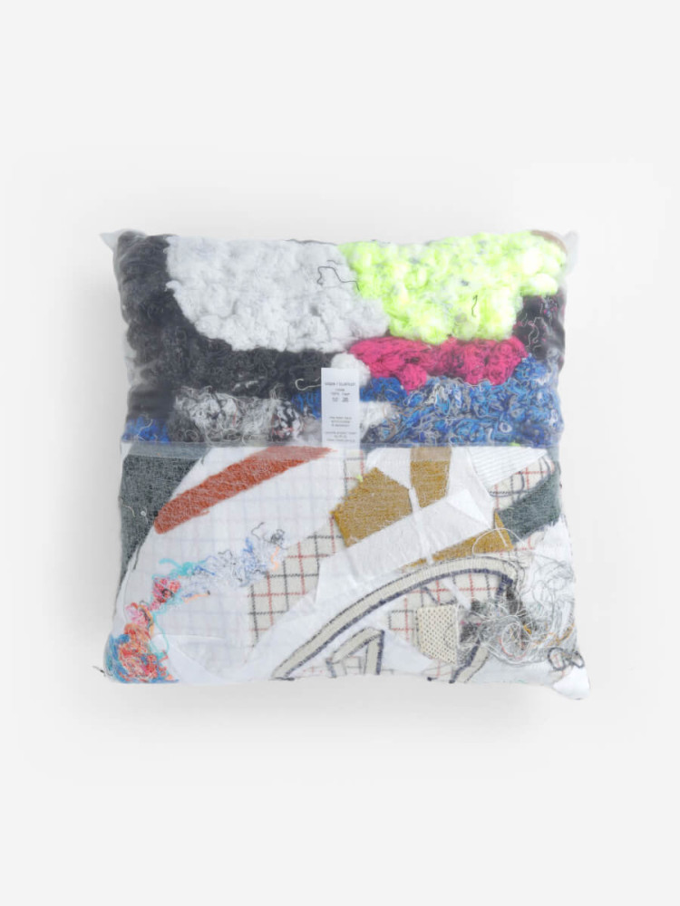 oops/ personalize trash cushion :クッション personalize trash cushion (E) - oops - 8years｜YAMADAYA STORE
