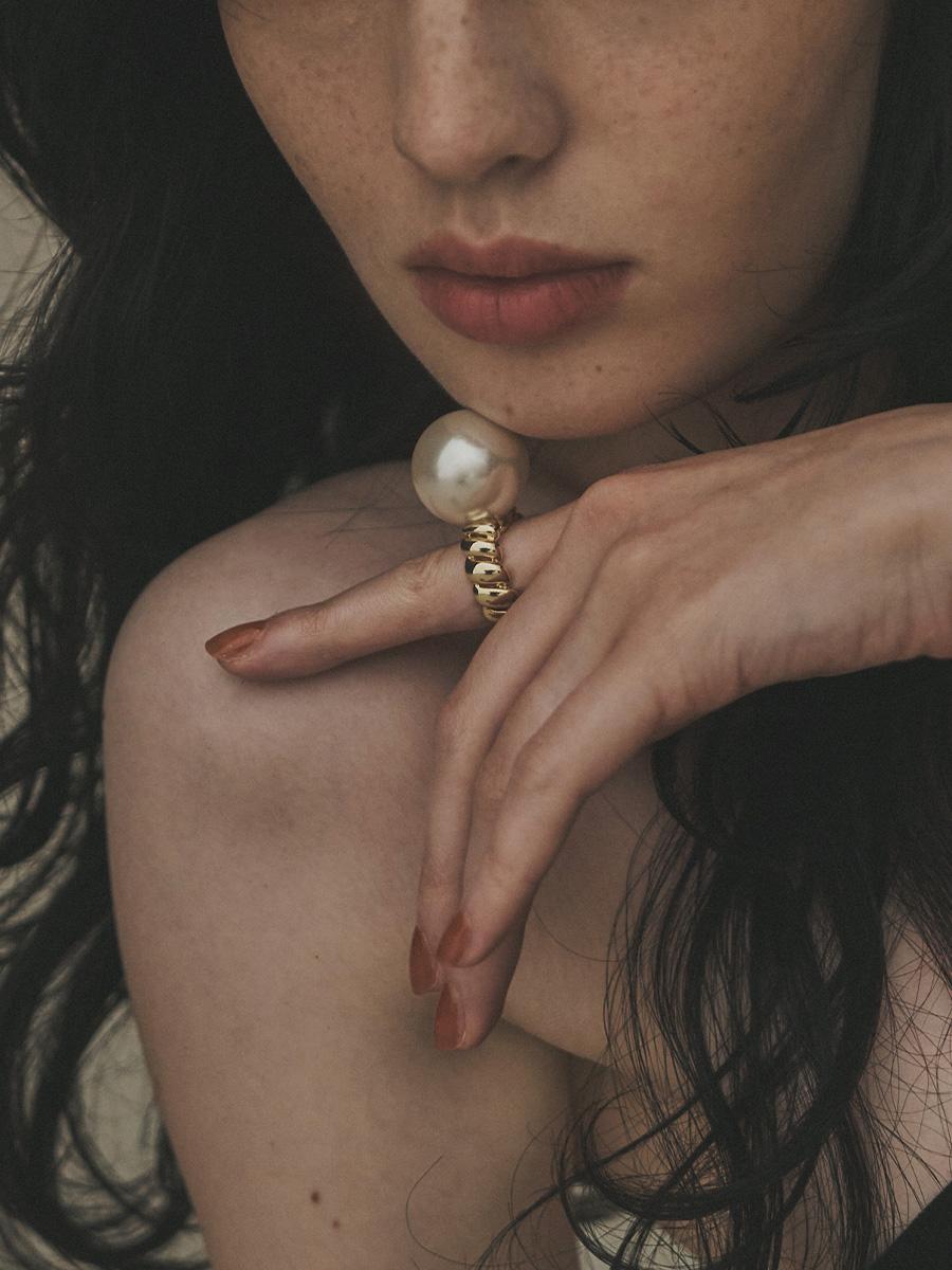 Big Pearl Ring