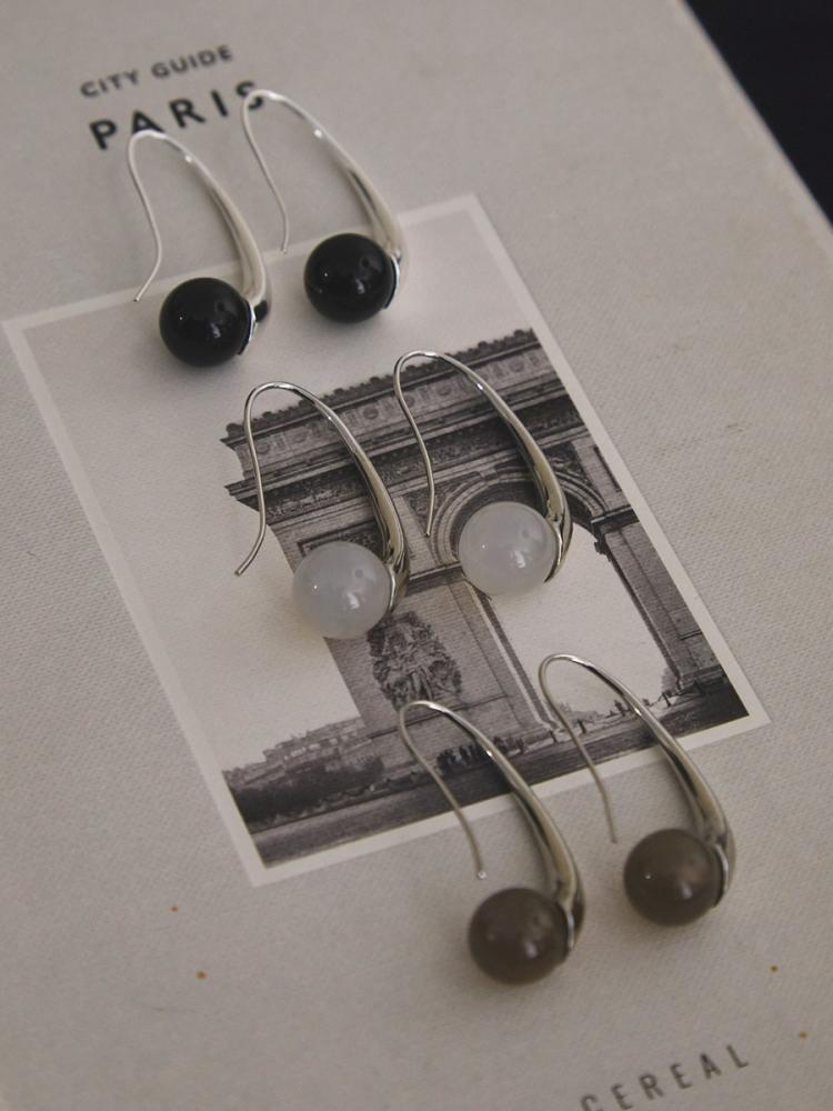 オニキスボリュームピアス - UNBEIGE - UNBEIGE｜YAMADAYA STORE