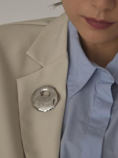 UNBEIGExブローチ/コサージュ