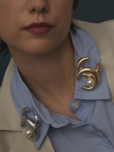 UNBEIGExブローチ/コサージュ