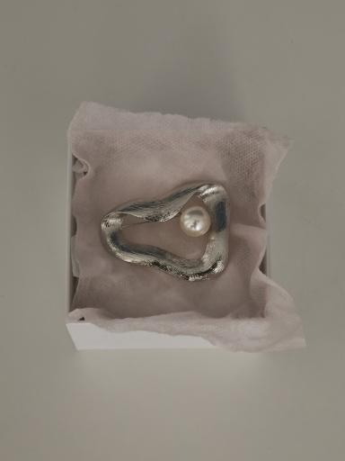 UNBEIGExブローチ/コサージュ