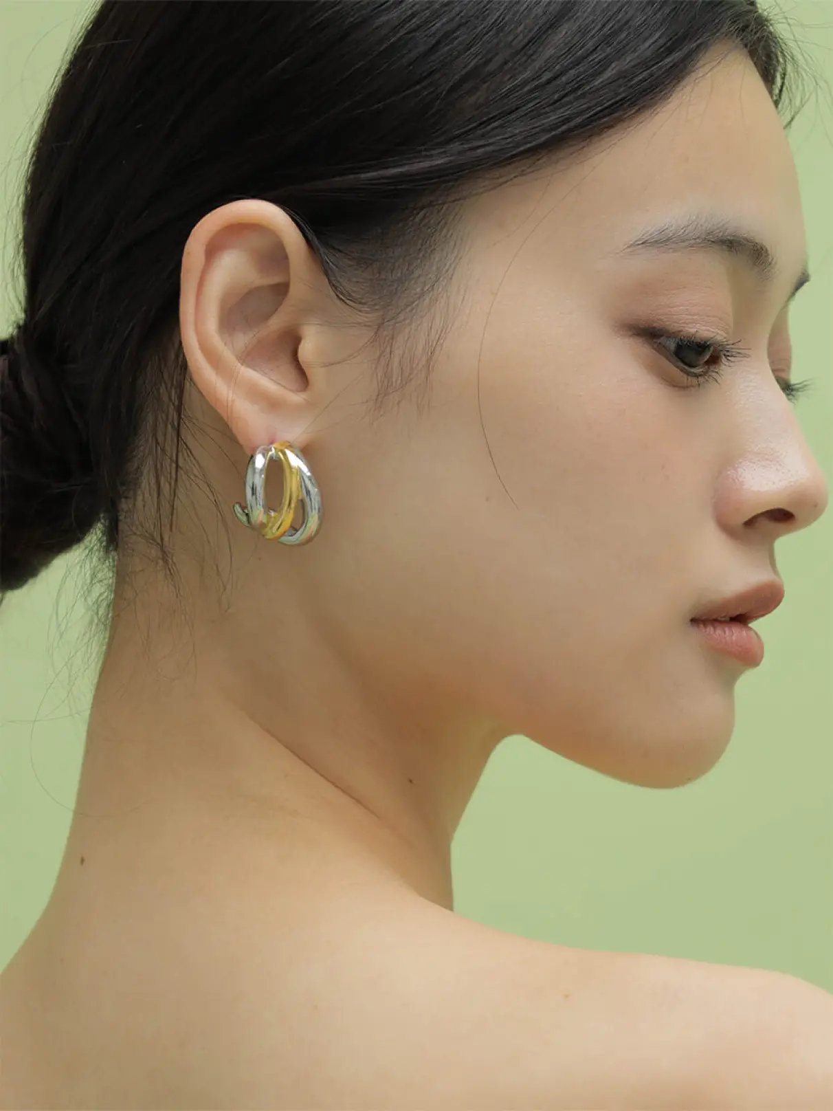 ツートンウェーブフープピアス〈316L-STAINLESS〉 - UNBEIGE - UNBEIGE
