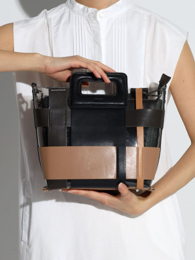 nouerxショルダーバッグ