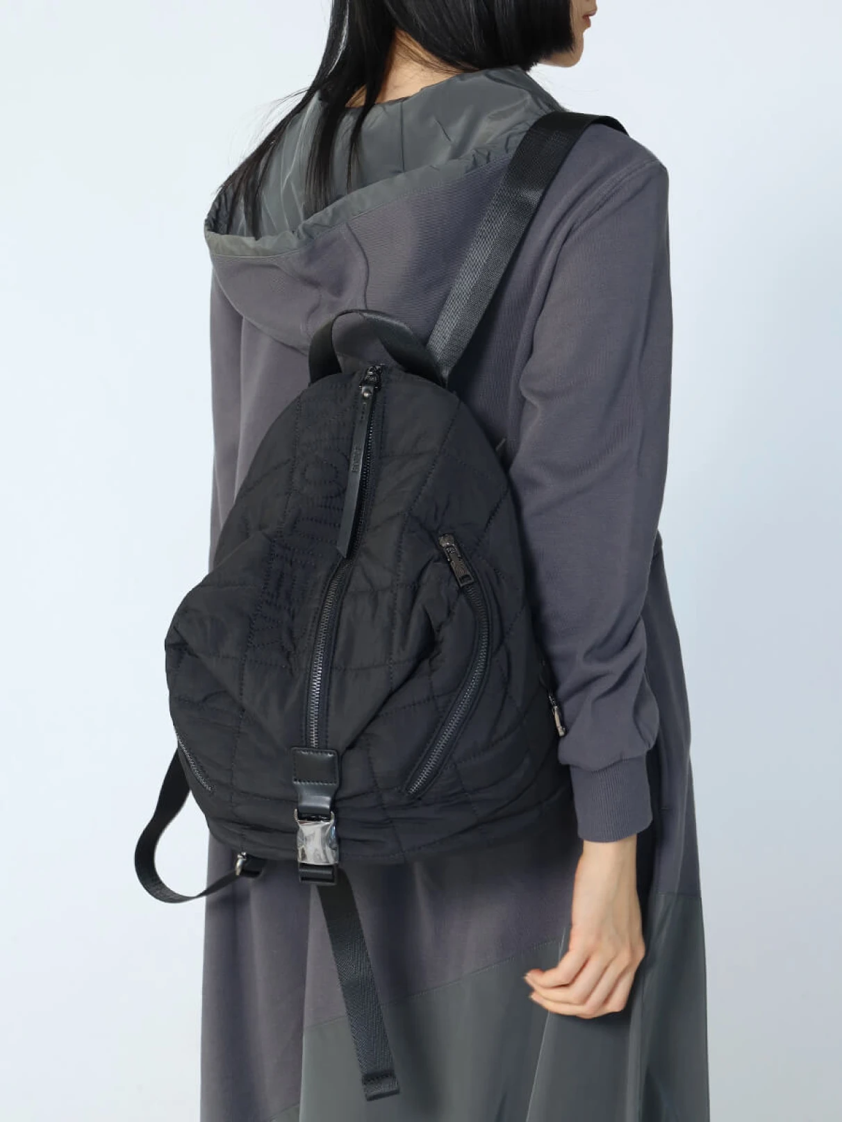 【新品✨】ヤマダヤ　nouer ヌエール　レザーコンビミドルリュック　ブラック黒 5_xl.webp