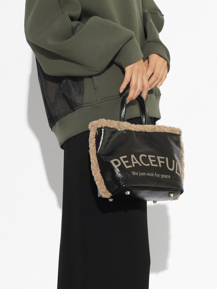 dsquared2 BOA MUFFLER PEACEFULボアミニバッグ - PECHINCHAR