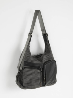 チャコールグレー