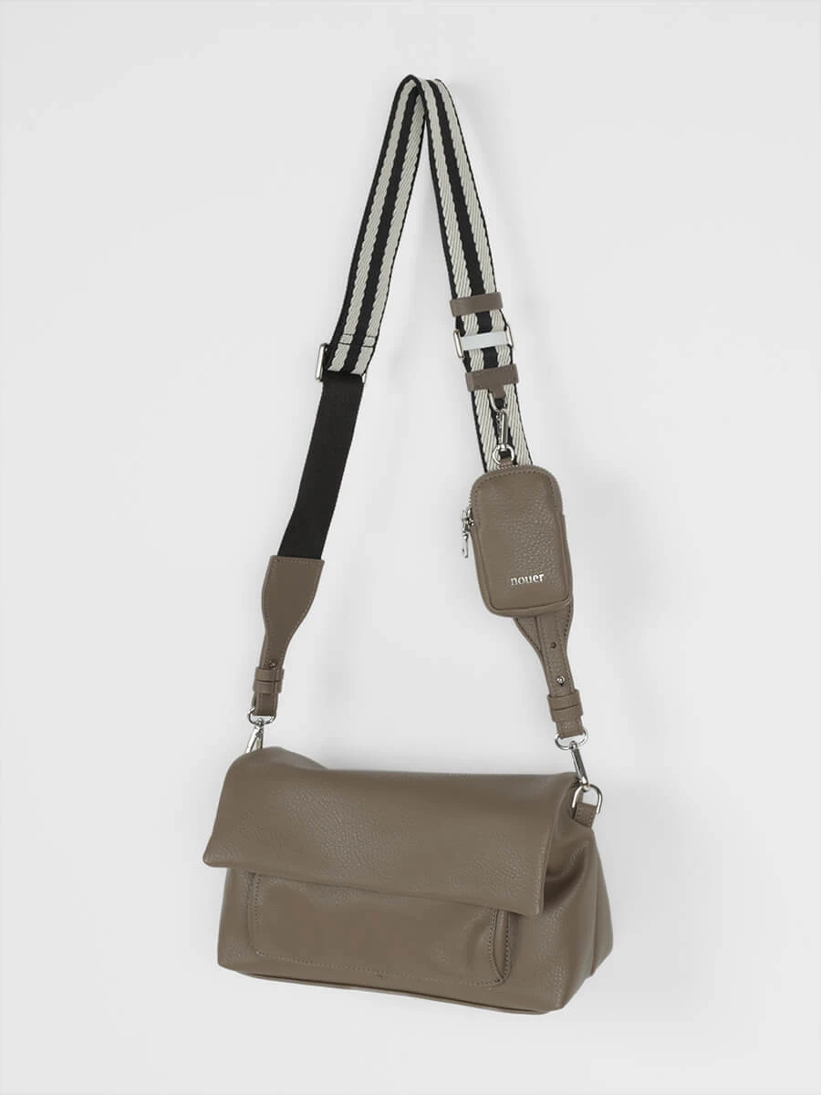 ボトムエンボスロゴバッグ - nouer - nouer｜YAMADAYA STORE