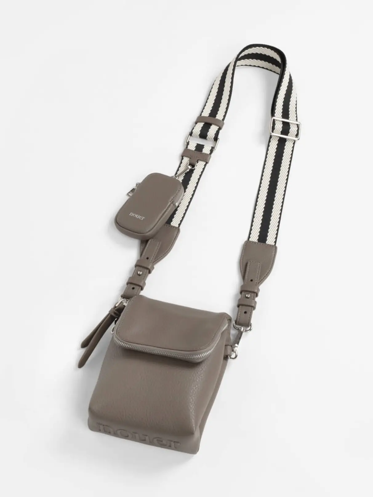 LASUD nouer ボトムエンボスショルダーバッグ　新品未使用　タグ付き LASUD｜ボトムエンボスショルダーバッグ | Rakuten Fashion(楽天