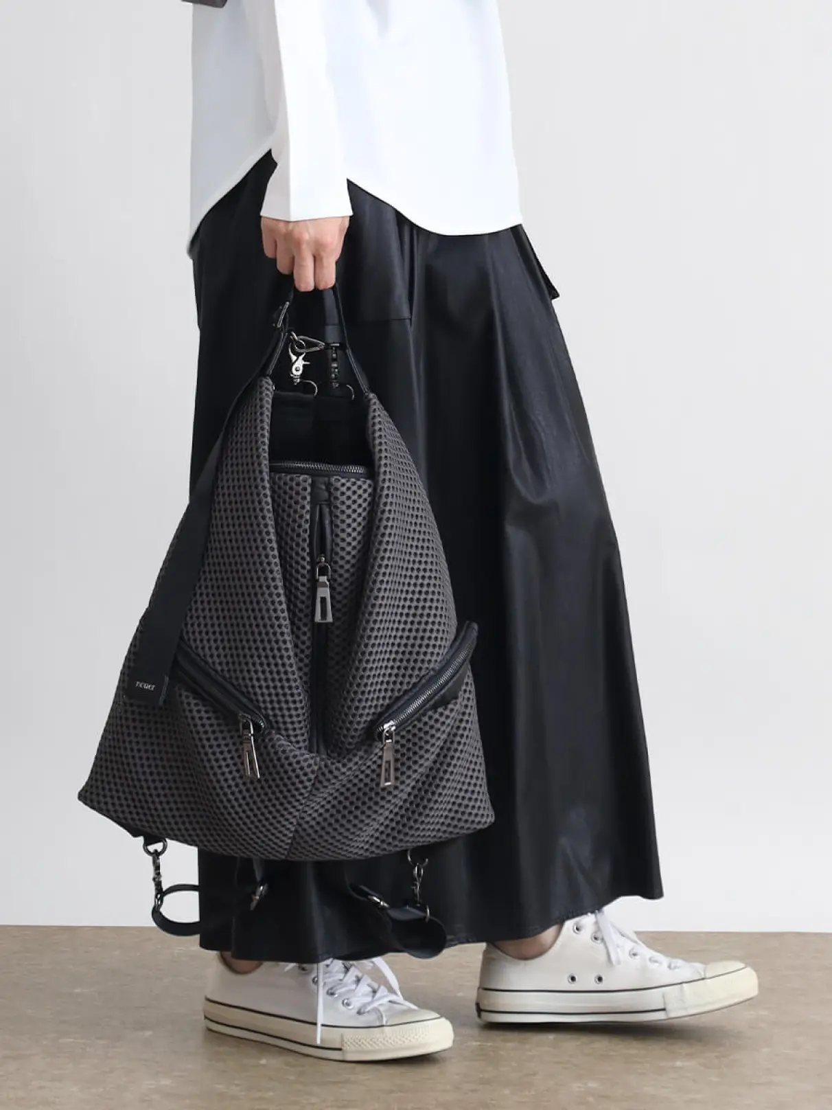 モ*コ様 美品nouerブラック ショルダーバック 楽天市場】nouer バッグの通販