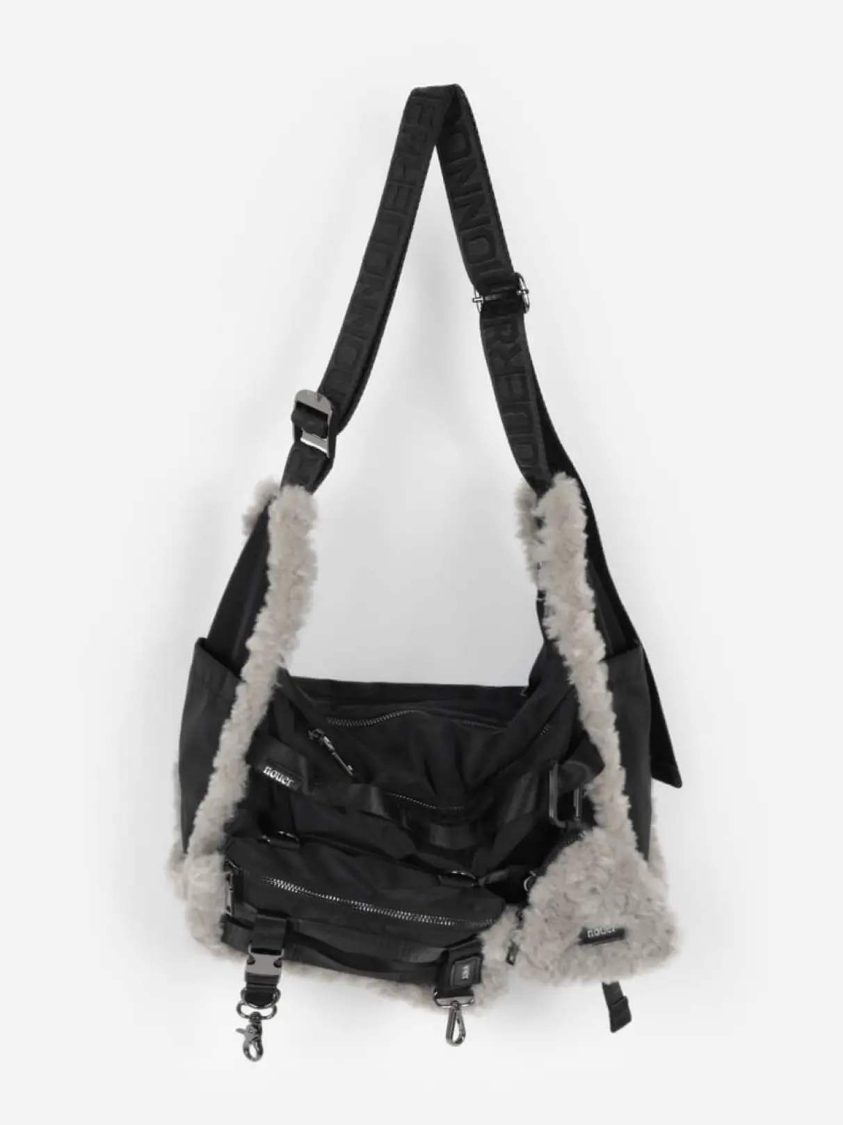 nouer ボディバッグ ブラック nouerのボディバッグの商品一覧｜ファッション通販のYAMADAYA STORE