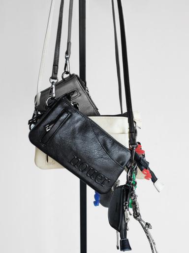 nouerxショルダーバッグ