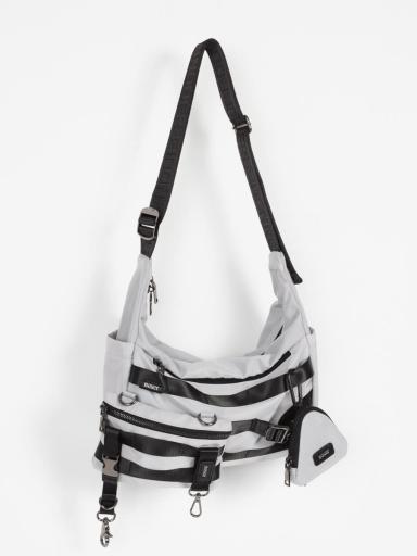 nouerxショルダーバッグ