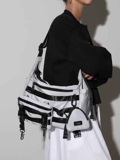 nouerxショルダーバッグ