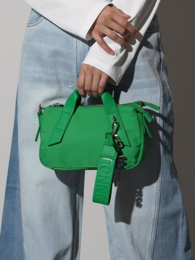 nouerxショルダーバッグ