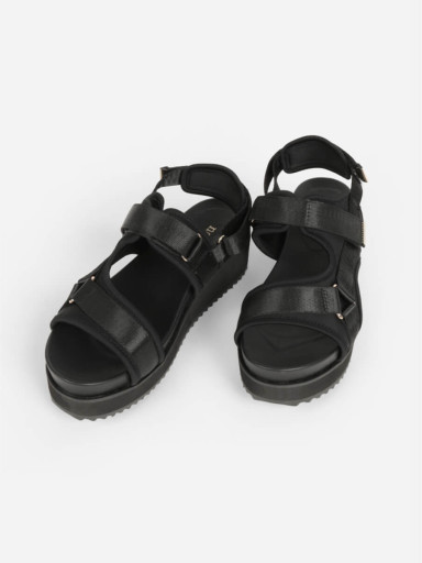 nouerxサンダル/ミュール