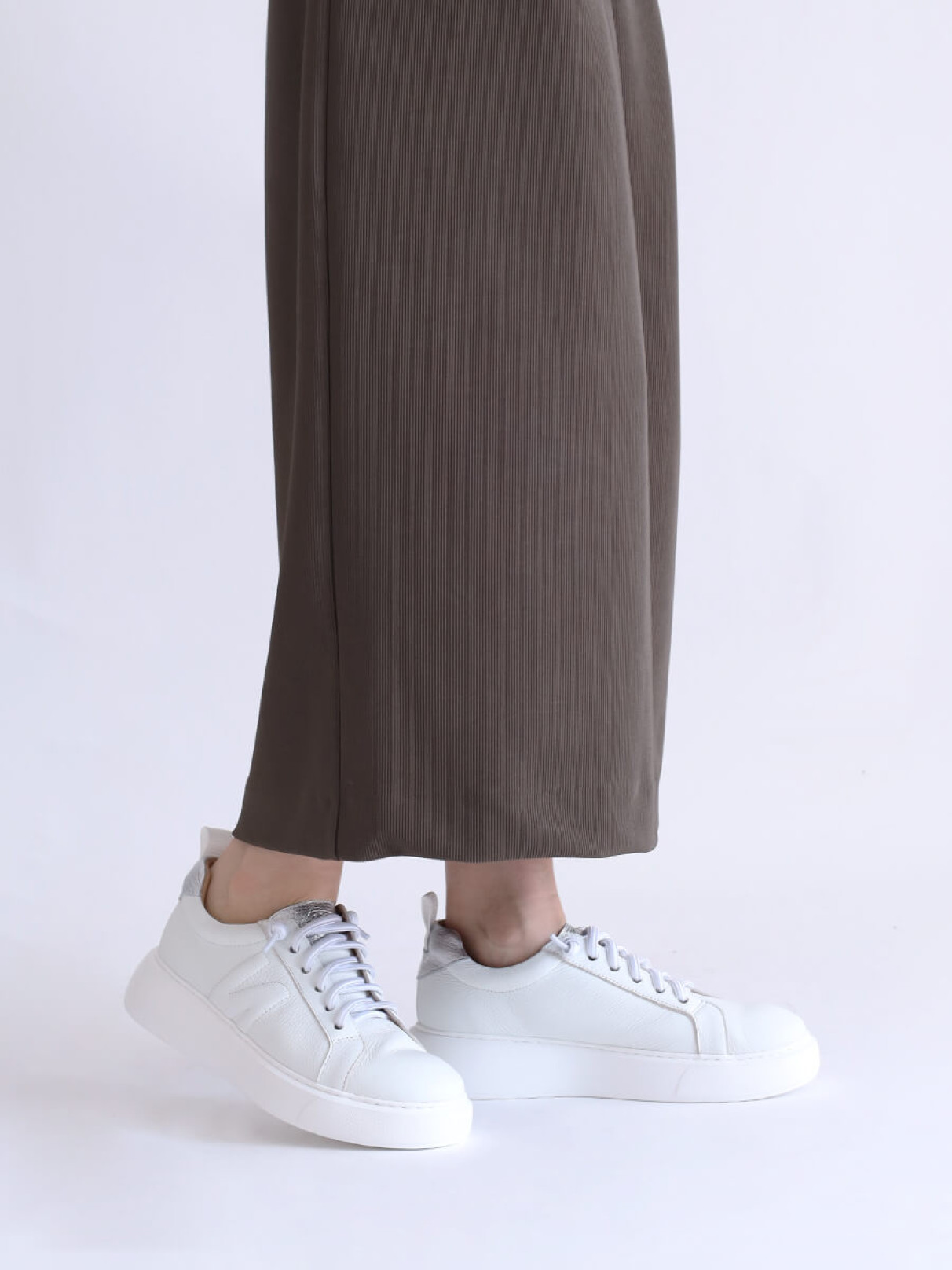 リアルレザースニーカー - nouer - nouer｜YAMADAYA STORE