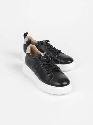 リアルレザースニーカー - nouer - nouer｜YAMADAYA STORE