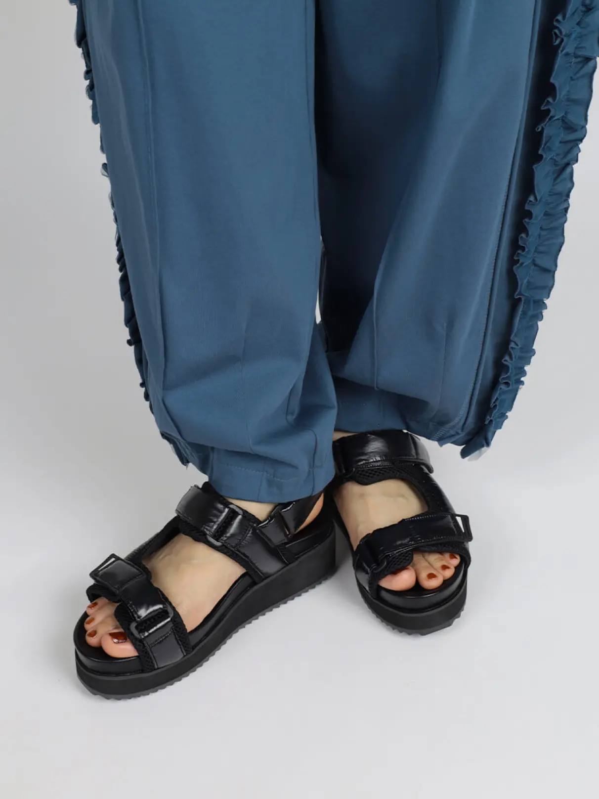 nouer  サンダル ALL BLACK×nouerのサンダル/ミュールの商品一覧｜ファッション