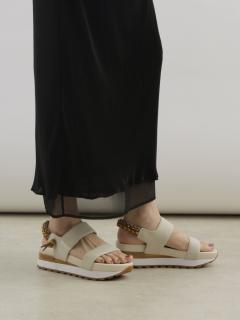 グレージュ