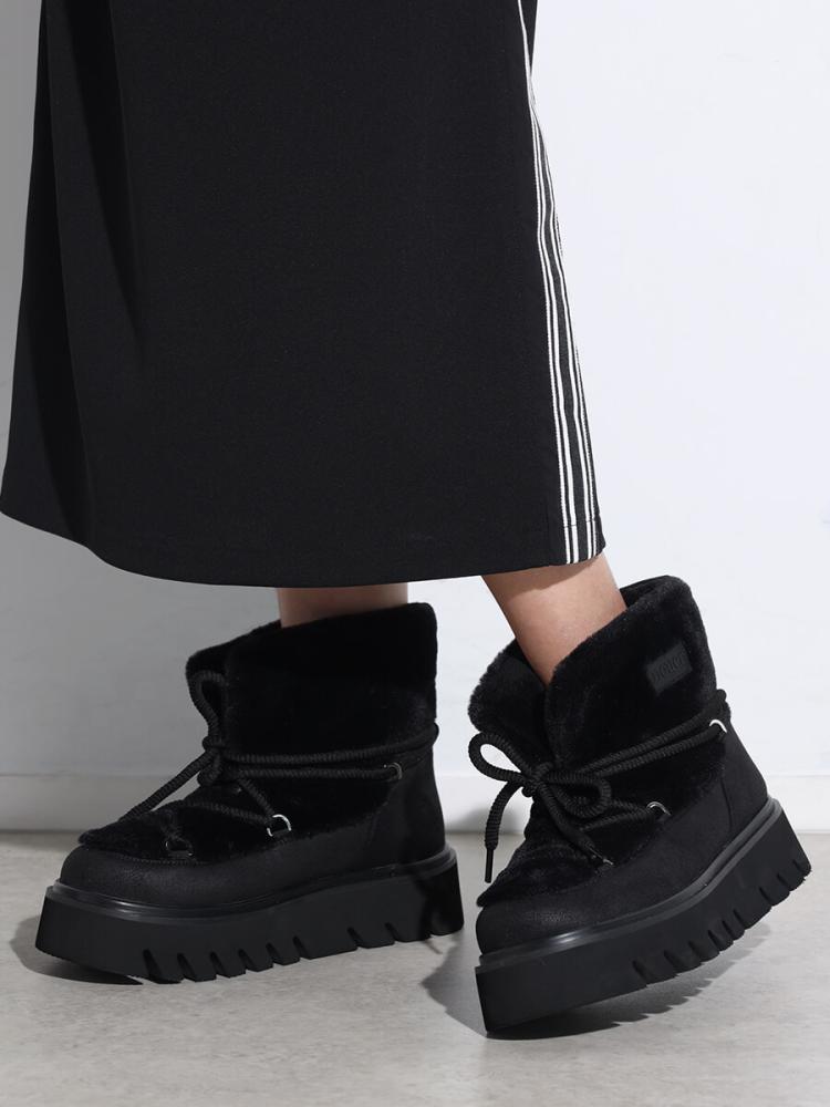 【新品タグ付き】nouer コラボ サイドジップ ブーツ 厚底 ステッチ nouer】新品タグ付きブーツ 新品タグ付き】nouer コラボ サイドジップ