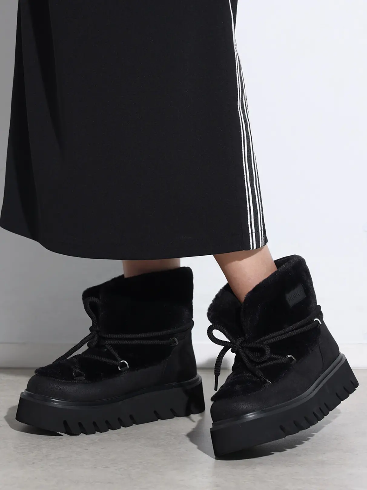 ヤマダヤ nouer ブラックハイカットブーツ厚底ソール ヤマダヤ nouer ブラックハイカットブーツ厚底ソール