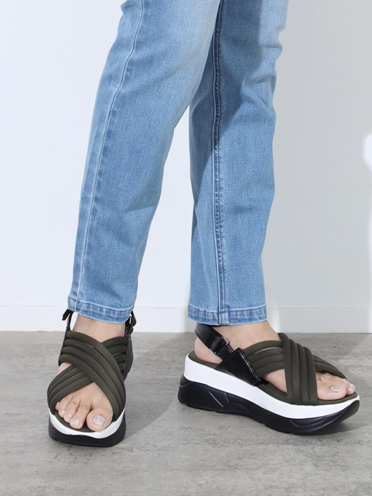 【新品】nouer パデットクロスデザインサンダル 23cm パデットクロスデザインサンダル - nouer - nouer｜YAMADAYA STORE
