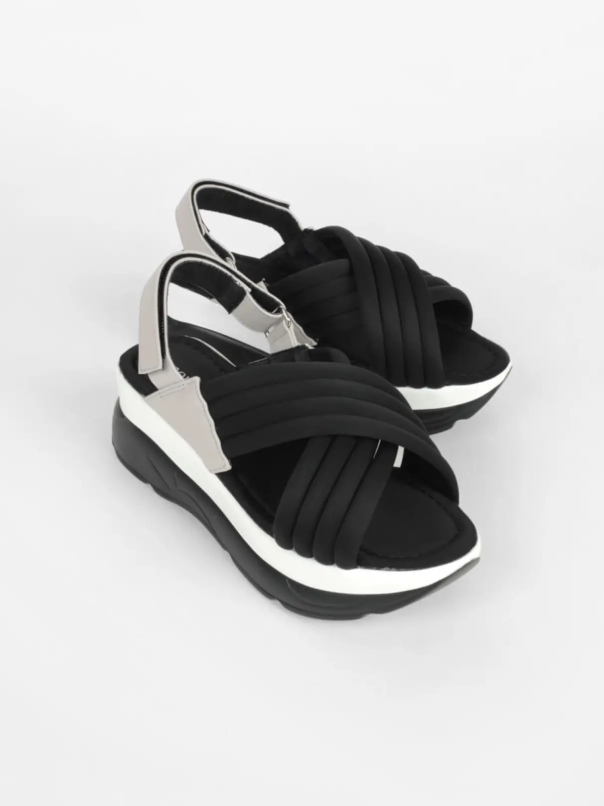 パデットクロスデザインサンダル - nouer - nouer｜YAMADAYA STORE