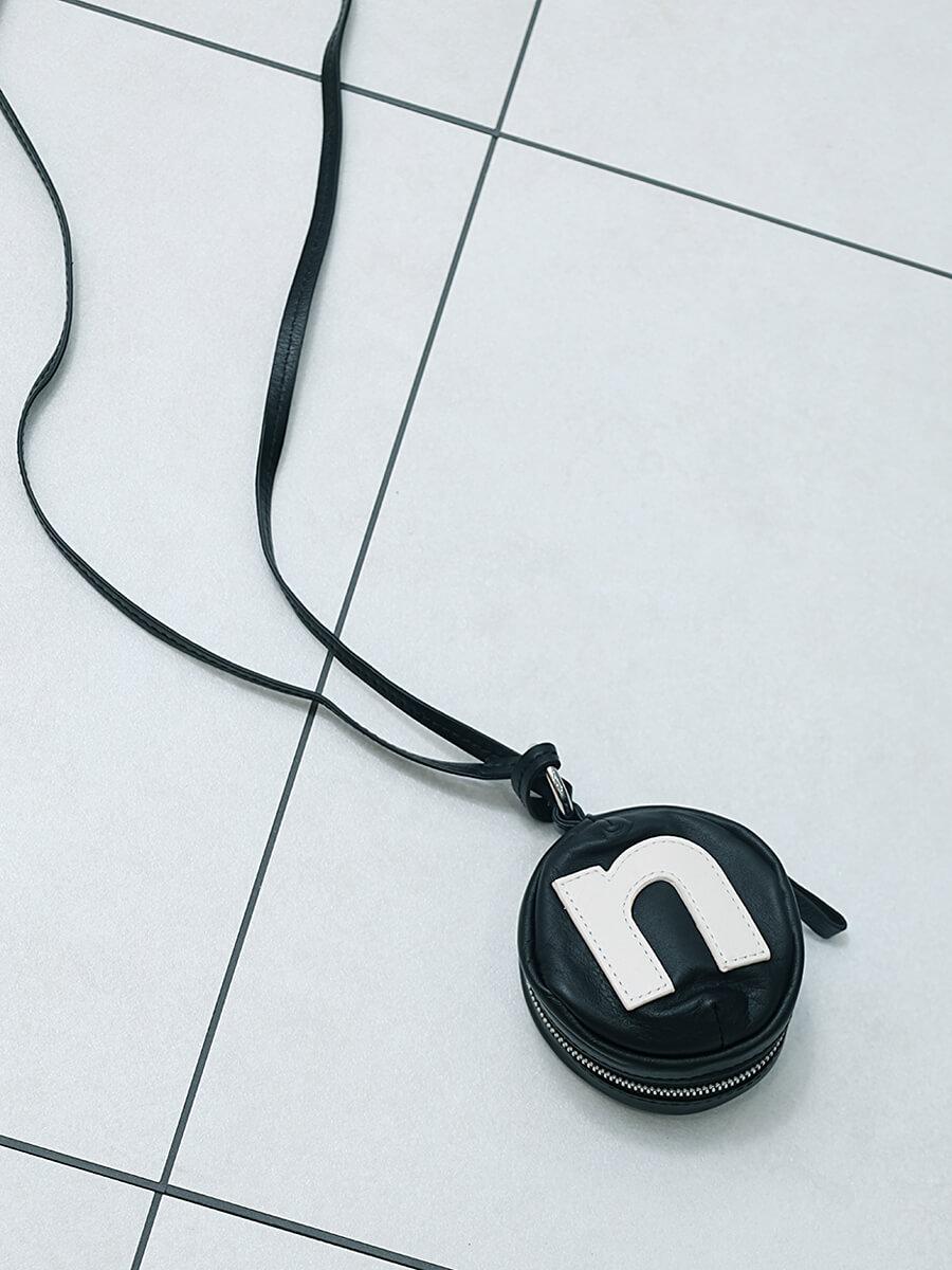 【nouer】「n」ボールジップキーケースチャーム