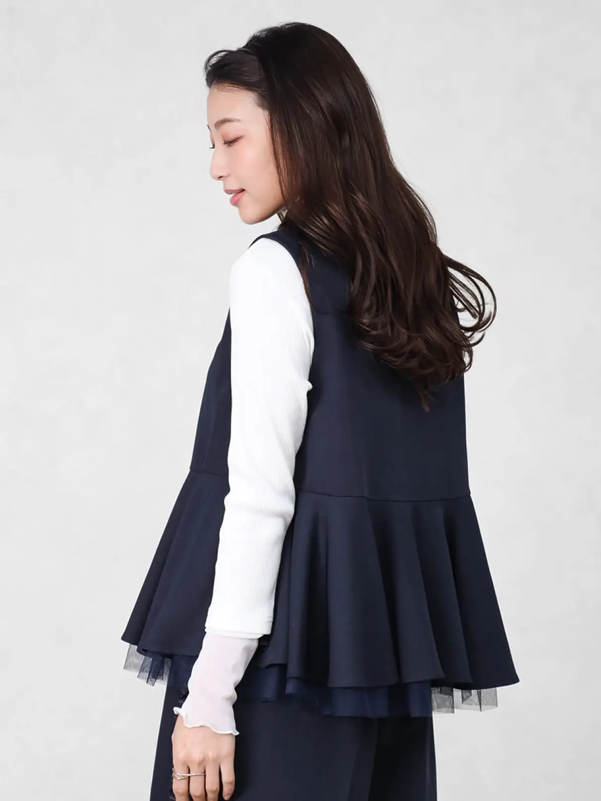 アシンメトリーフリルペプラムジレ - Vin NAVY - Vin｜YAMADAYA STORE