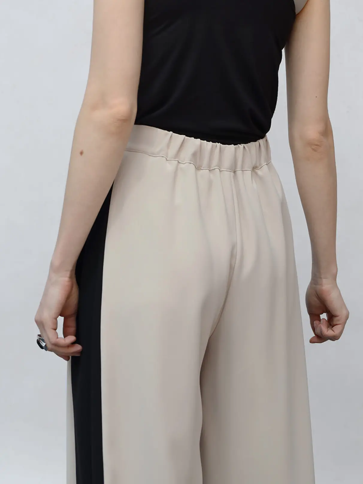 Aga Blackのパンツの商品一覧｜ファッション通販のYAMADAYA STORE