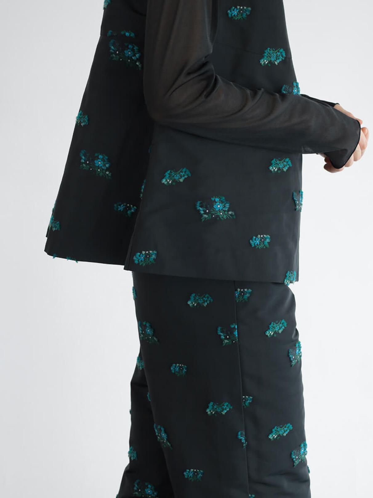 新品　ヤマダヤ　Aga アーガノースリーブベスト 9号　ジレ Agaのベスト/ジレの商品一覧｜ファッション通販のYAMADAYA STORE