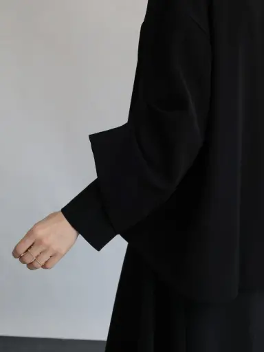 ダブルクロスアームギャザージャケット - Aga Black - Aga｜YAMADAYA STORE