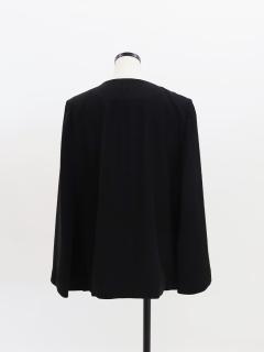 今期　春物　新品　Aga Black ノーカラーケープジャケット　フォーマル アーガ Aga Aga Black ノーカラーケープジャケット （ブラック