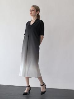 2重Vネックグラデーションワンピース - Aga Black - Aga