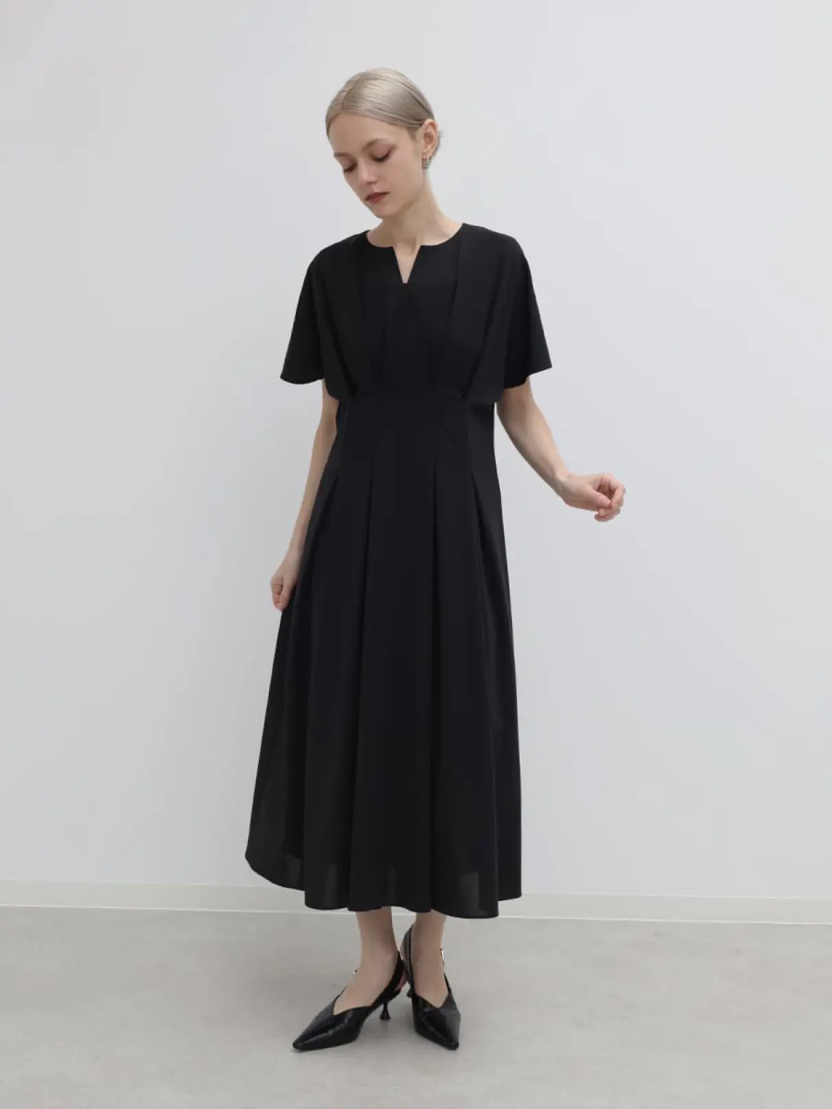 キーネックウエストタックワンピース - AgaBLACK×NORITAKE - Aga