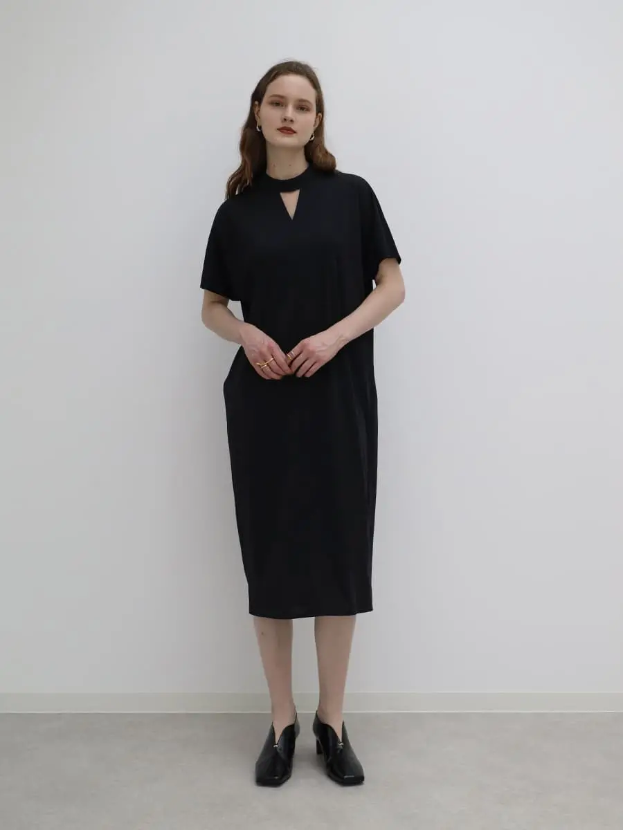 トライアングルネックワンピース - AgaBLACK×NORITAKE - Aga｜YAMADAYA