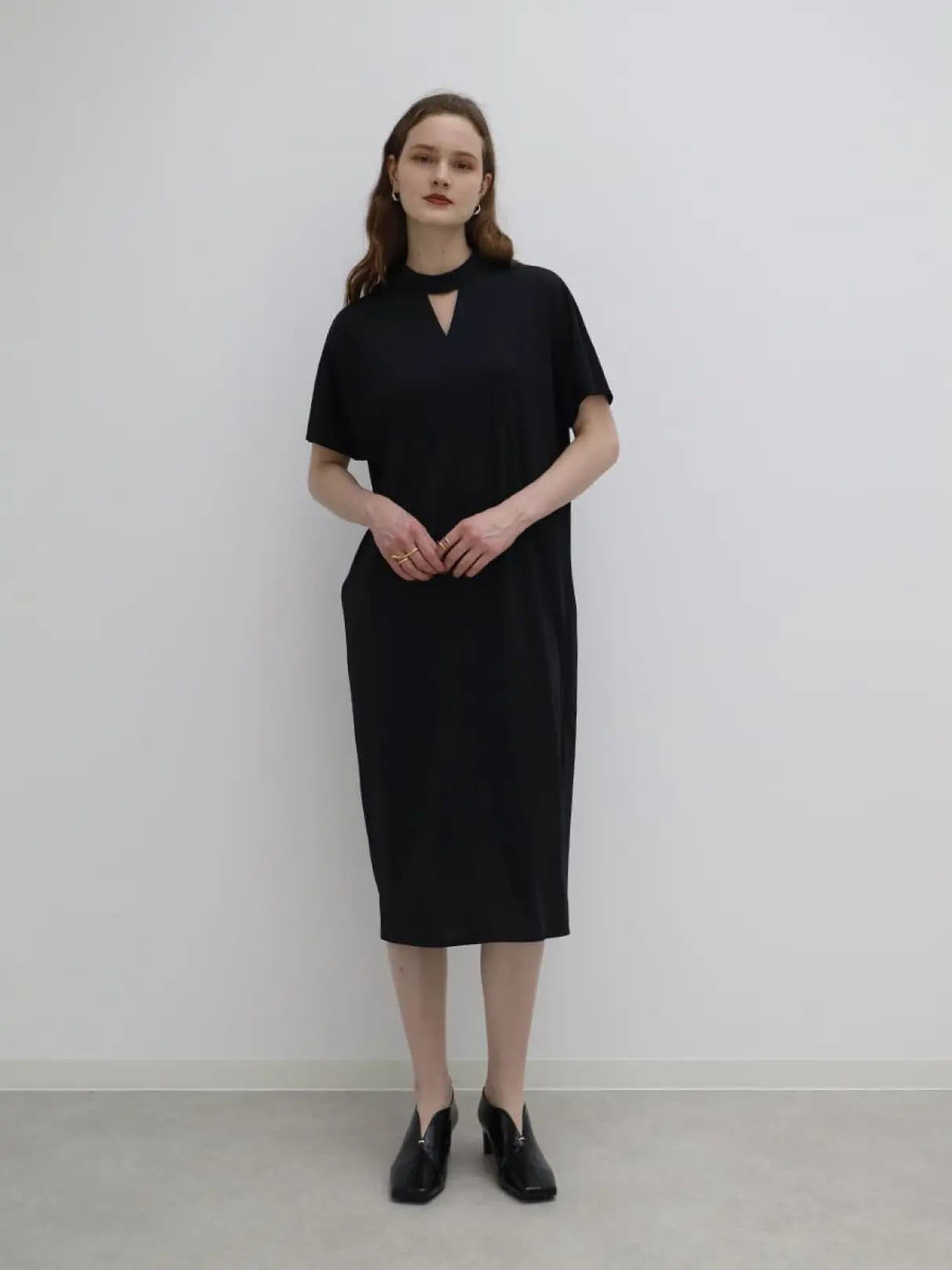 トライアングルネックワンピース - AgaBLACK×NORITAKE - Aga｜YAMADAYA